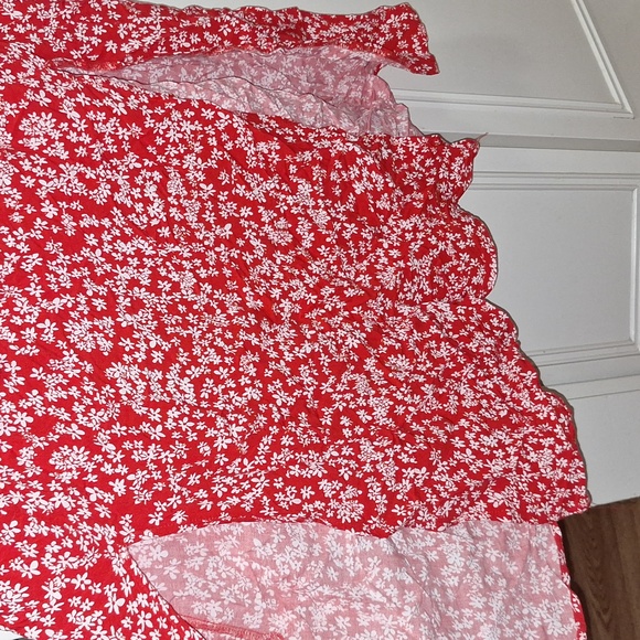 Pacific Vibes- Red and white floral spaghetti strap, maxi dress with slits (L) - Picture 4 of 6